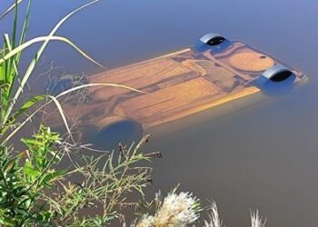 Família morre ao retornar de confraternização e capotar carro