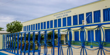 Governo de RO comemora Dia Internacional da Educação com avanços em infraestrutura e investimentos em materiais didáticos