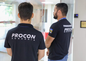 Procon realiza ação em instituições de ensino para garantir Lei do Material Escolar antes do ano letivo