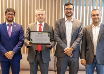 Procurador-Geral do Ministério Público é homenageado pela Procuradoria-Geral do Estado