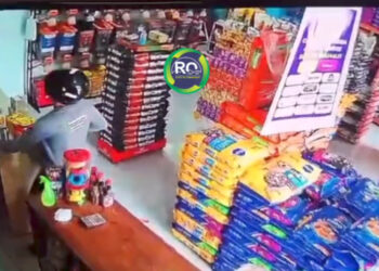 Bandidos Levaram a arma de polícial penal em casa de pet shop – VEJA O VÍDEO NA ÍNTEGRA