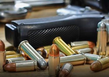 POLÍCIA CIVIL, EM CONJUNTO COM A PRF, PRENDE HOMEM POR PORTE ILEGAL DE ARMA DE FOGO EM PORTO VELHO