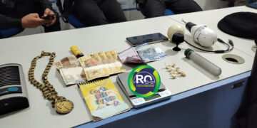 Polícia militar fecha boca de fumo na zona leste