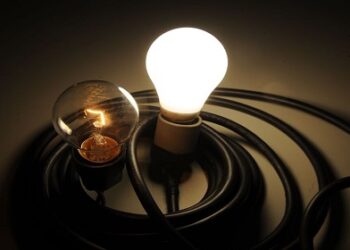 Lei que amplia proteção contra cortes de energia em Rondônia é sancionada