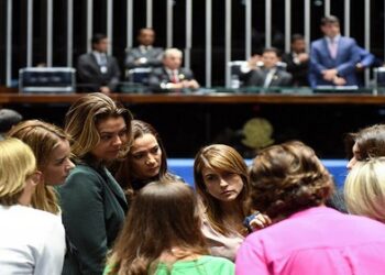 Novo relatório do Código Eleitoral reserva 20% dos legislativos para mulheres