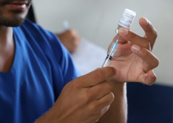 Governo de RO reforça importância da imunização; Espaço Saúde segue disponibilizando vacinas à população