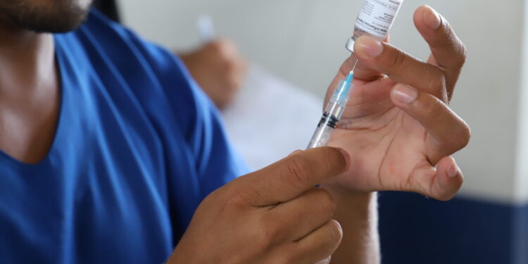 Governo de RO reforça importância da imunização; Espaço Saúde segue disponibilizando vacinas à população