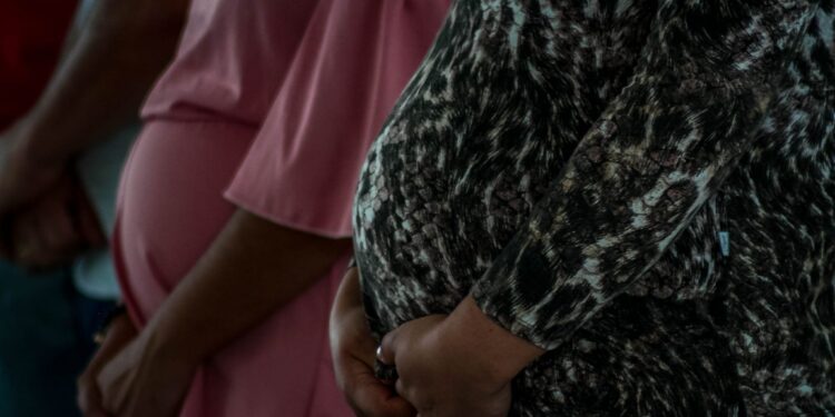 Lei assegura assistência integral à saúde mental e bucal de gestantes em Rondônia