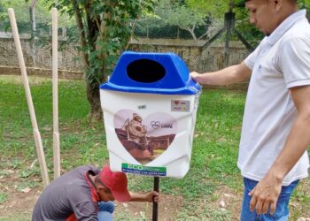 Prefeitura instala novas lixeiras em espaços públicos para incentivar a destinação correta de resíduos