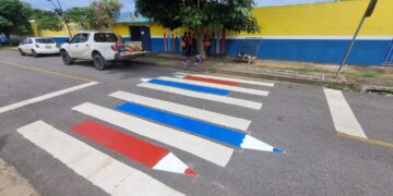 Prefeitura de Porto Velho inicia revitalização de faixas de pedestre em frente às escolas