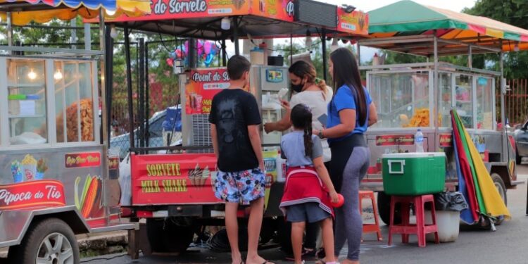 Retificação do edital para comercialização de alimentos e bebidas em evento carnavalesco no Mercado Cultural é divulgada