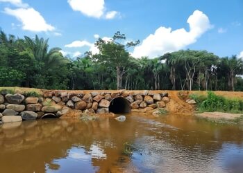 Encascalhamento em trechos da RO-420, sentido Jacinópolis é realizado pelo governo de RO