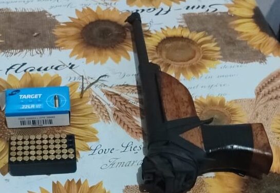 NOVO PLANO – POLÍCIA MILITAR APREENDE ARMA DE FOGO E CONDUZ HOMEM A UNISP