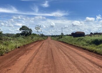 Manutenção e recuperação da Linha 208 em Rolim de Moura é concluída após solicitação do deputado Jean Oliveira