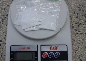 PM prende dois homens em flagrante por tráfico de drogas em Buritis