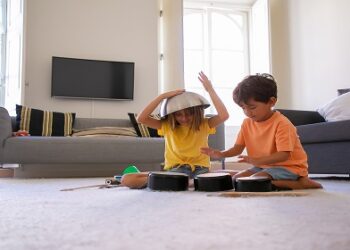 Férias de janeiro: Seis cuidados essenciais para proteger as crianças e aproveitar a temporada com diversão