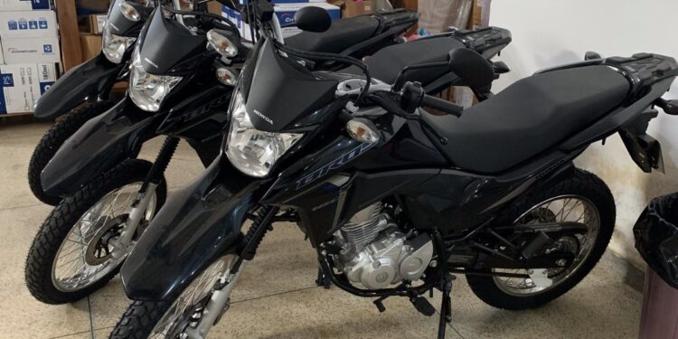 Deputado Alan Queiroz destina recursos para aquisição de motocicletas que serão entregues a associações de Buritis