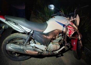 POLÍCIA MILITAR RECUPERA MOTOCICLETA ROUBADA EM VILHENA