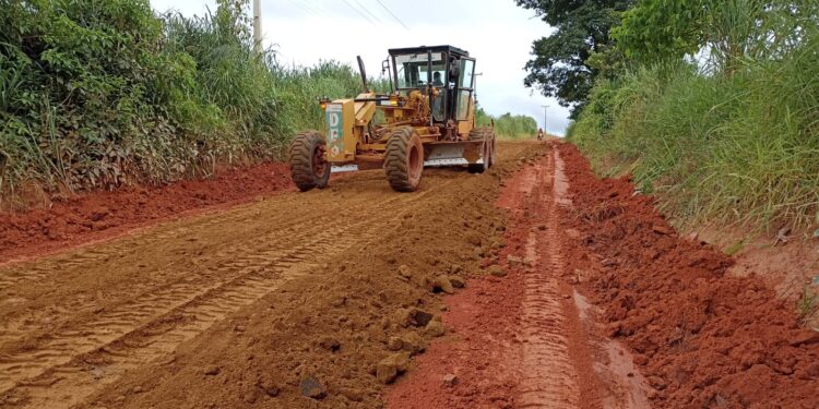 Deputado Jean Oliveira e vereadora Tia Fia garantem recuperação emergencial da Linha 160 em Alta Floresta