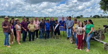 Deputado Alan Queiroz entrega R$ 127 mil em equipamentos agrícolas ao município de Theobroma