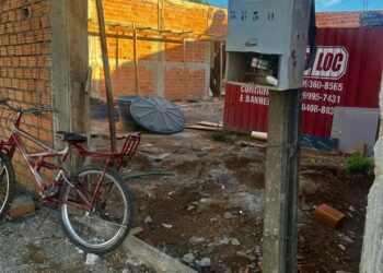 Homem é detido ao tentar furtar materiais de construção em obra