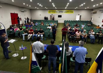 Governo de RO entrega títulos definitivos de propriedades em Pimenta Bueno