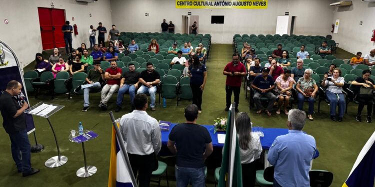 Governo de RO entrega títulos definitivos de propriedades em Pimenta Bueno