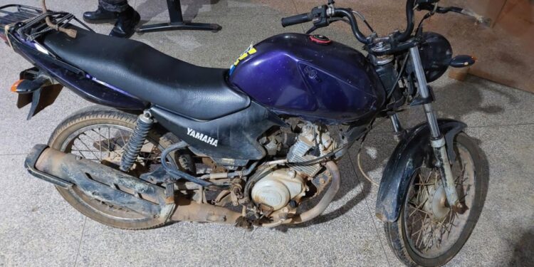 PM age rápido e recupera motocicleta roubada