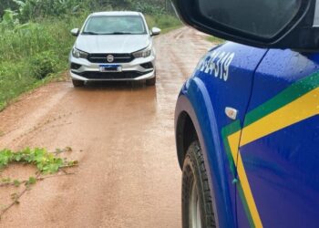 Polícia Militar recupera automóvel roubado em residência em Ariquemes