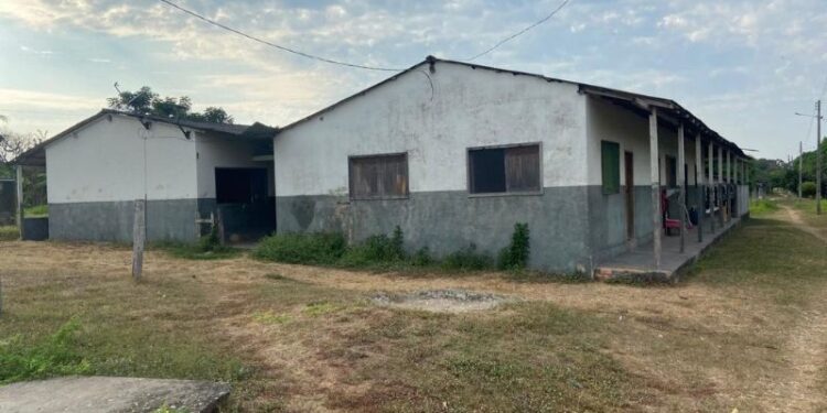 Governo do Estado inicia reformas em escolas indígenas atendendo indicações da deputada Dra. Taíssa