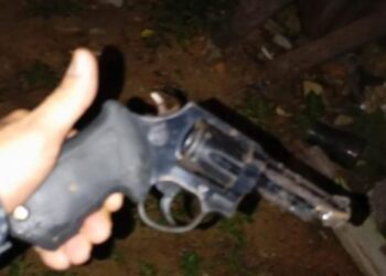 Agressor de violência doméstica é preso pela PM e revólver apreendido