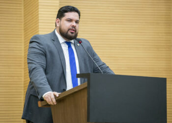 Deputado Jean Oliveira parabeniza 17 municípios de Rondônia pelos 33 anos de emancipação