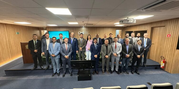 Deputado Ezequiel Neiva vistoria recuperação da rodovia de acesso a Cabixi