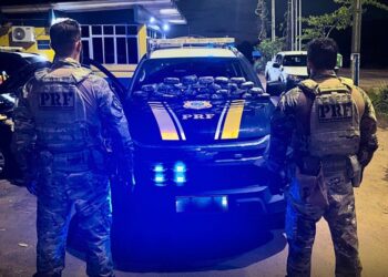 PRF apreende cocaína escondida em carro que seria transportado por caminhão cegonha no Acre