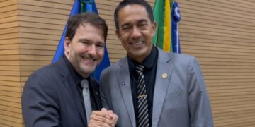 Eyder Brasil parabeniza Alex Redano pela presidência da Alero