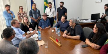 Deputado Cirone Deiró reforça parceria com governador Marcos Rocha e destina recursos para educação em Vilhena