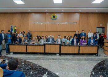 Prefeito Léo Moraes participa da Abertura do Ano Legislativo na Câmara Municipal