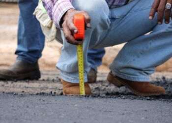 Obras de pavimentação na RO-370 em Corumbiara, são iniciadas pelo governo de RO