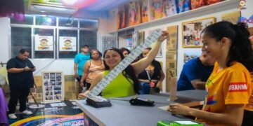 CORRE LÁ QUE AINDA TEM: Banda do Vai Quem Quer comercializa 2ºlote dos abadás