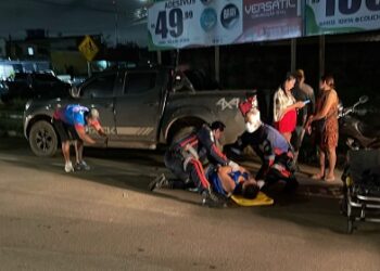 ACIDENTE: Ciclista bate em traseira de caminhonete depois de ser fechado por moto