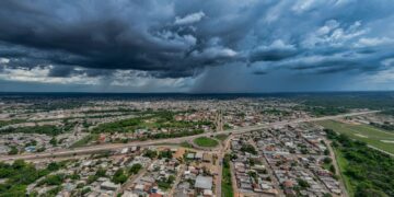 Inmet emite alerta de perigo após chuvas intensas em Porto Velho