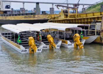 Governo de RO garante transporte fluvial para estudantes ribeirinhos no Baixo Madeira