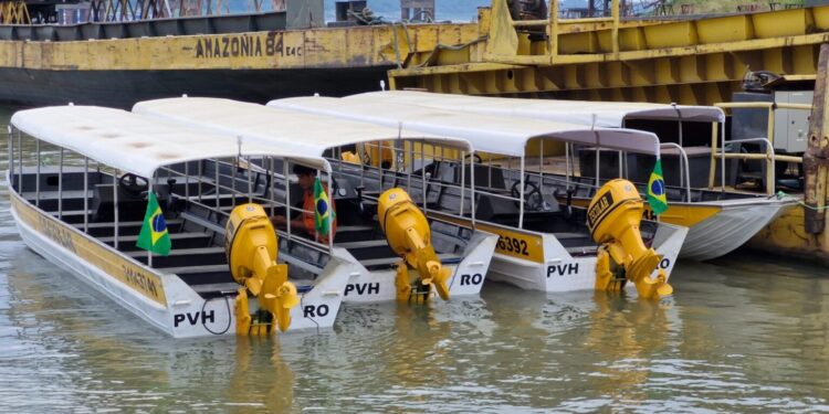 Governo de RO garante transporte fluvial para estudantes ribeirinhos no Baixo Madeira