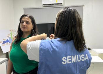 Servidores da Semagric recebem equipe de imunização da Semusa para atualização vacinal