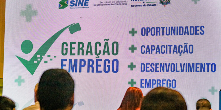 Mais de 2,3 mil vagas de emprego e cursos gratuitos estão abertos à população por meio da plataforma do governo de RO