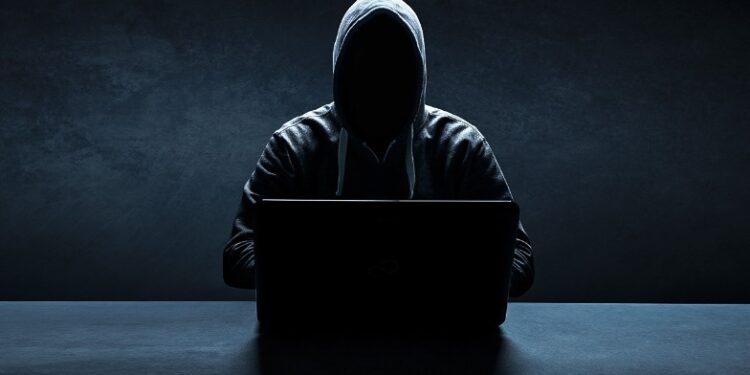 MPRO obtém sentença inédita com pena de quase 18 anos por estupro virtual
