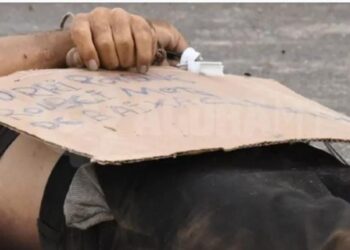 Corpo de homem é encontrado com recado: “morri porque roubei moto”