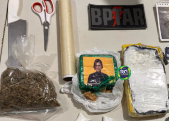 Mulheres do tráfico colocaram a foto de  ” Michele Bolsonaro” em embalagem da droga