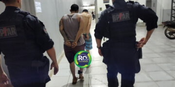 BPTAR: Dupla é conduzida a central de polícia com moto roubada