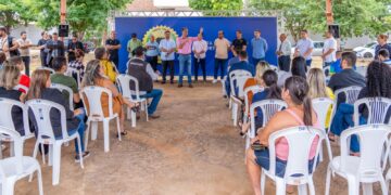 Prefeito assina Ordem de Serviço para construção de quadra sintética no Morar Melhor